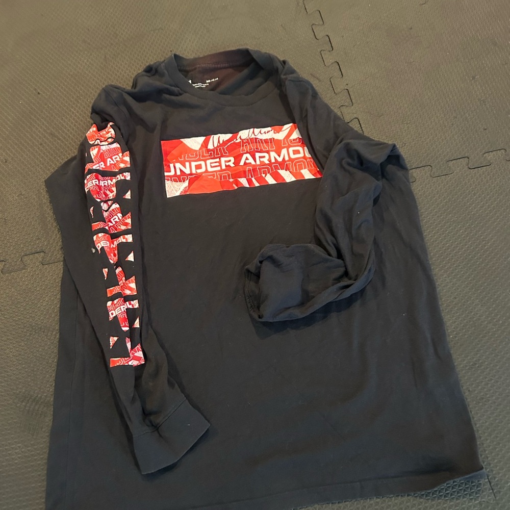 Under Armour Long Sleeve Shirt - Black and Red